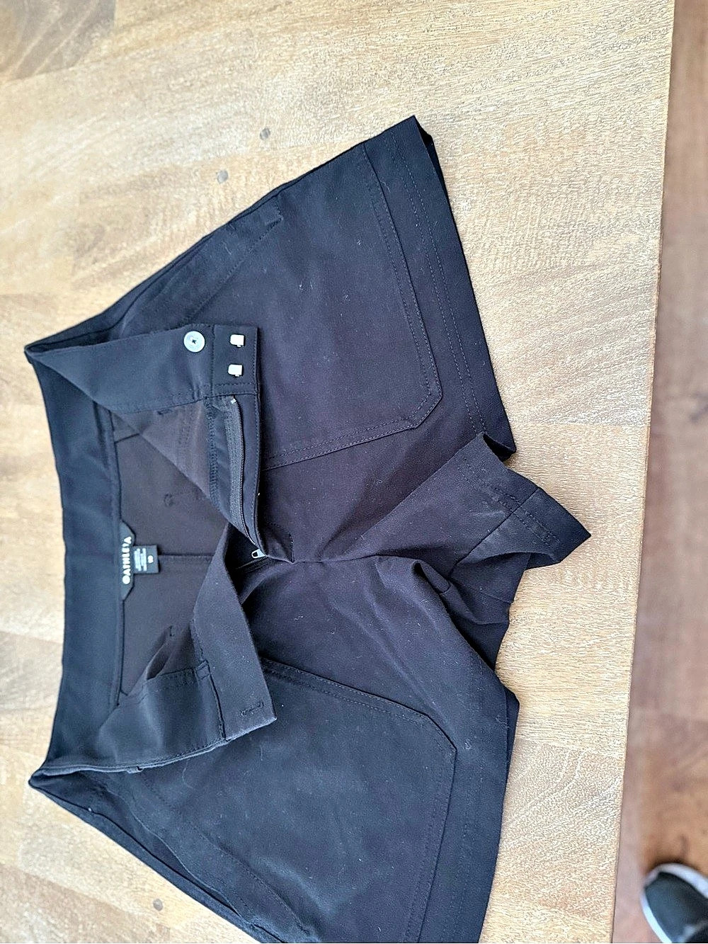 Athleta Skyline High Rise Tailored 4" Short Black Cargo Shorts